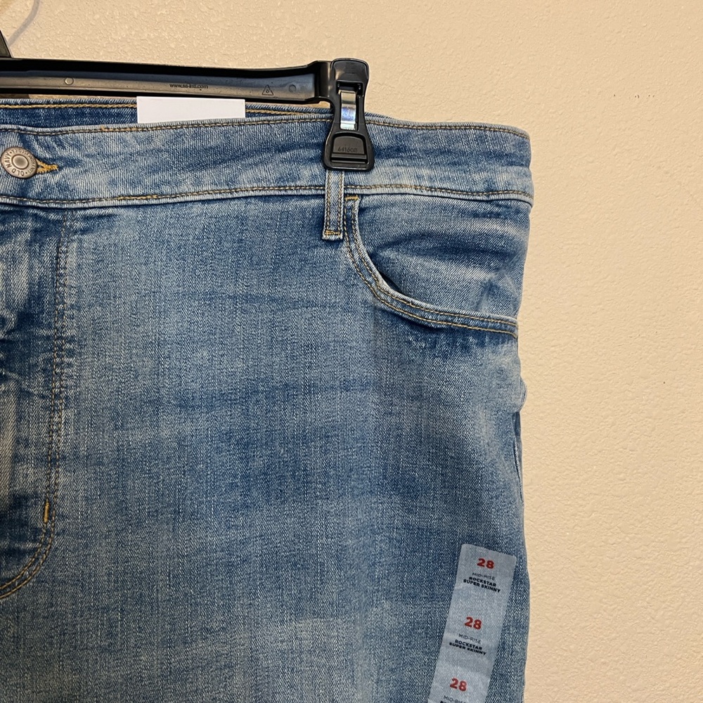 Old Navy Rockstar Super Skinny Women's Jeans. Size 28 - Picture 3 of 7